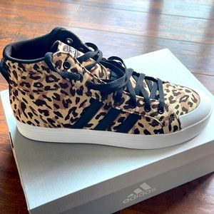 ADIDAS BRAVADA MID-TOP SNEAKER - WOMEN'S